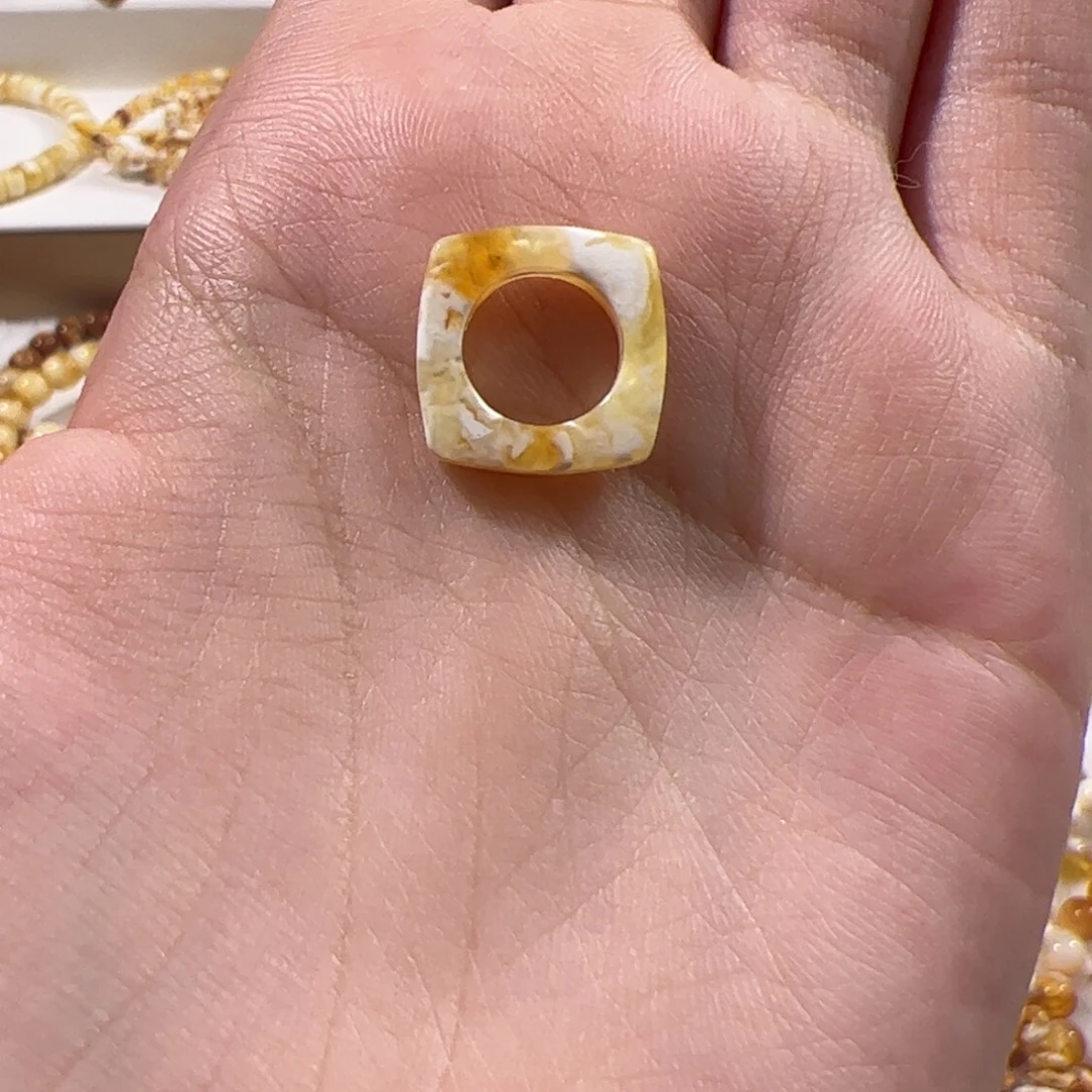 琥珀未镶嵌珠宝奇石金瓷白妖花溶洞跑环