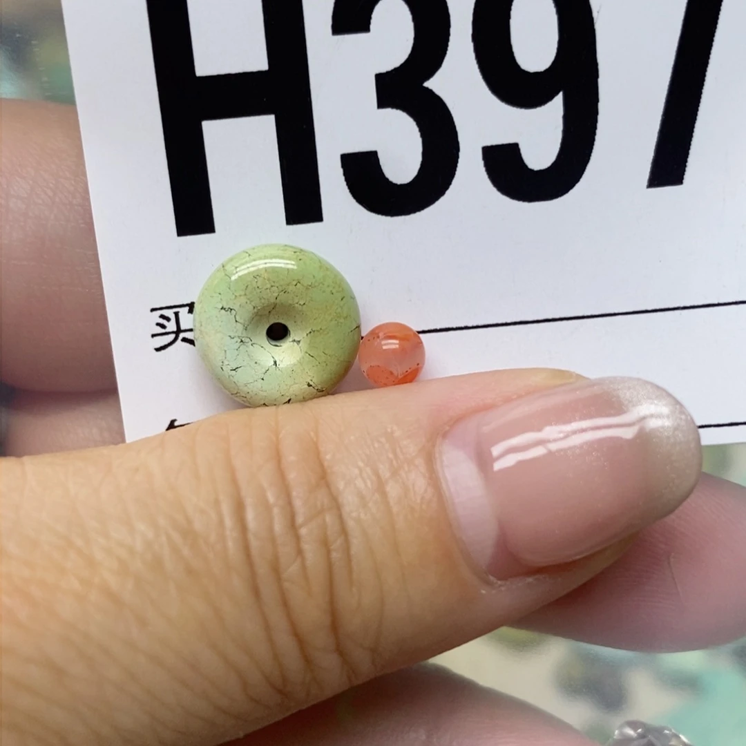 南红玛瑙配饰未镶嵌