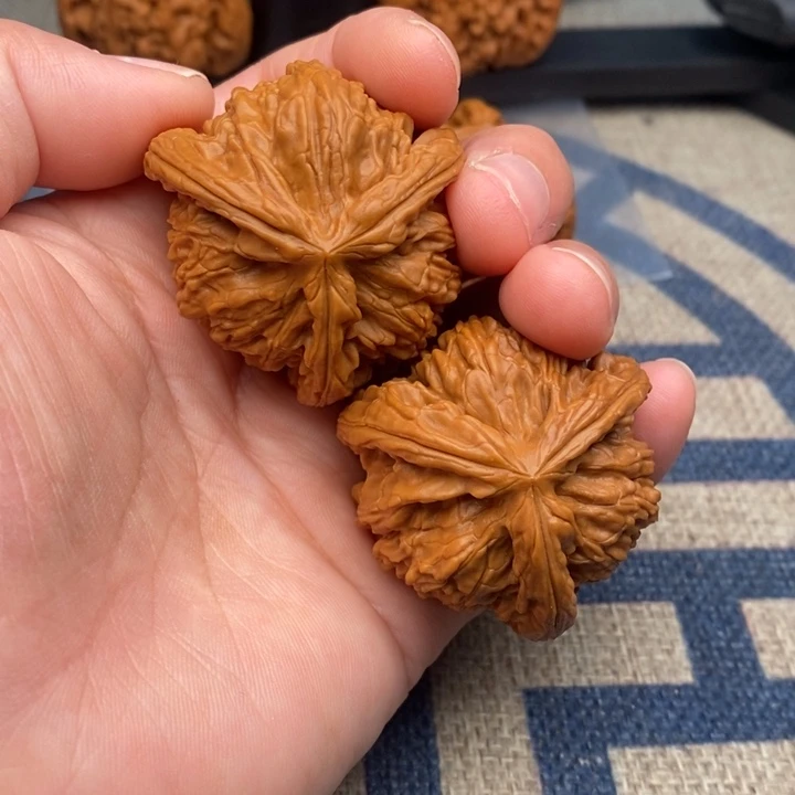 吊坠文玩核桃劳*三棱