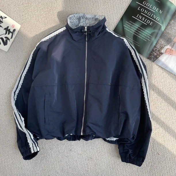 ［家淇定制］新款韩版百搭修身时尚内衬蕾丝三条杠拉链休闲外套6208