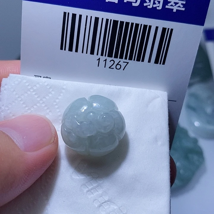 翡翠未镶嵌颈饰天光墟翡翠市场现金代购