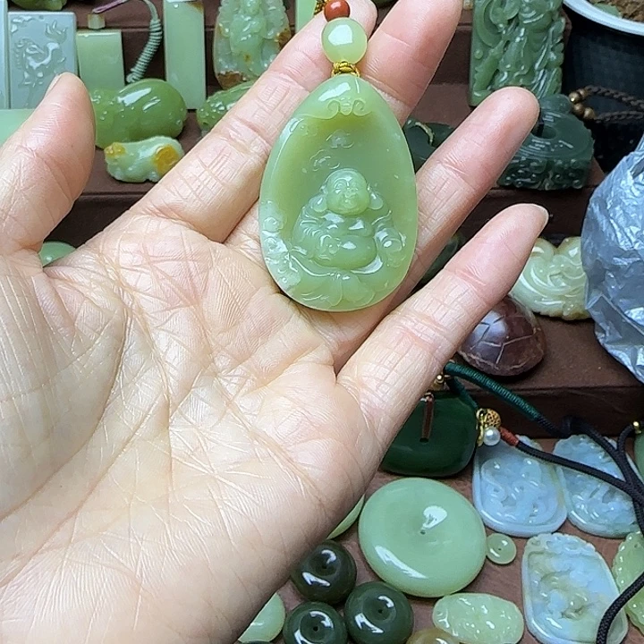 陪***之和田玉（糖玉）未镶嵌颈饰