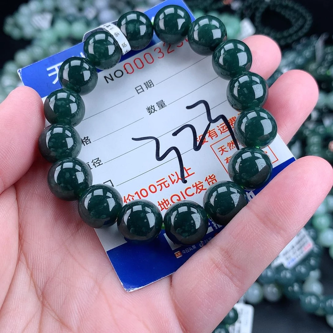 翡翠毛衣链未镶嵌菩**陀