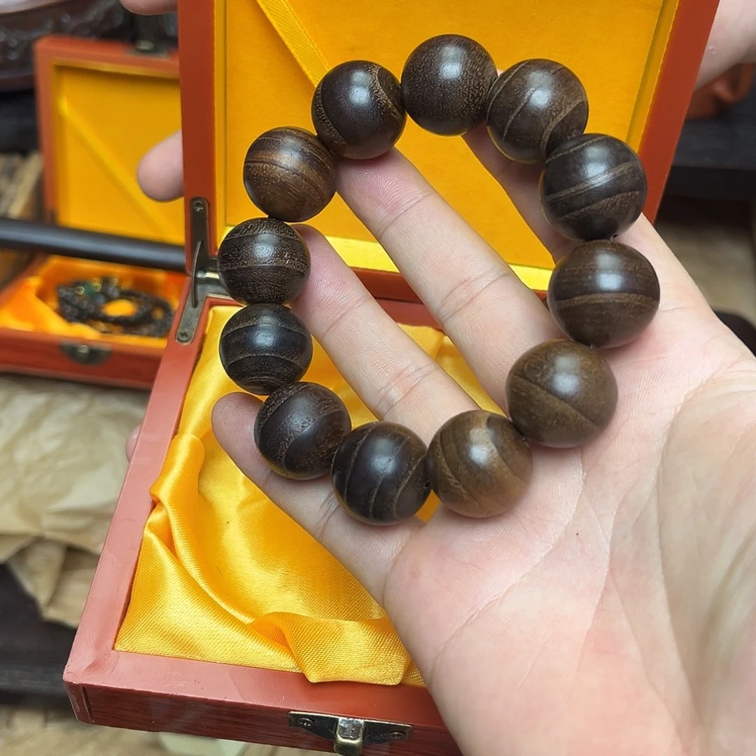 大叶紫檀（黑酸枝木类）