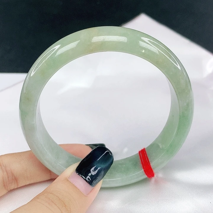 翡翠手镯未镶嵌圈57.5，2031