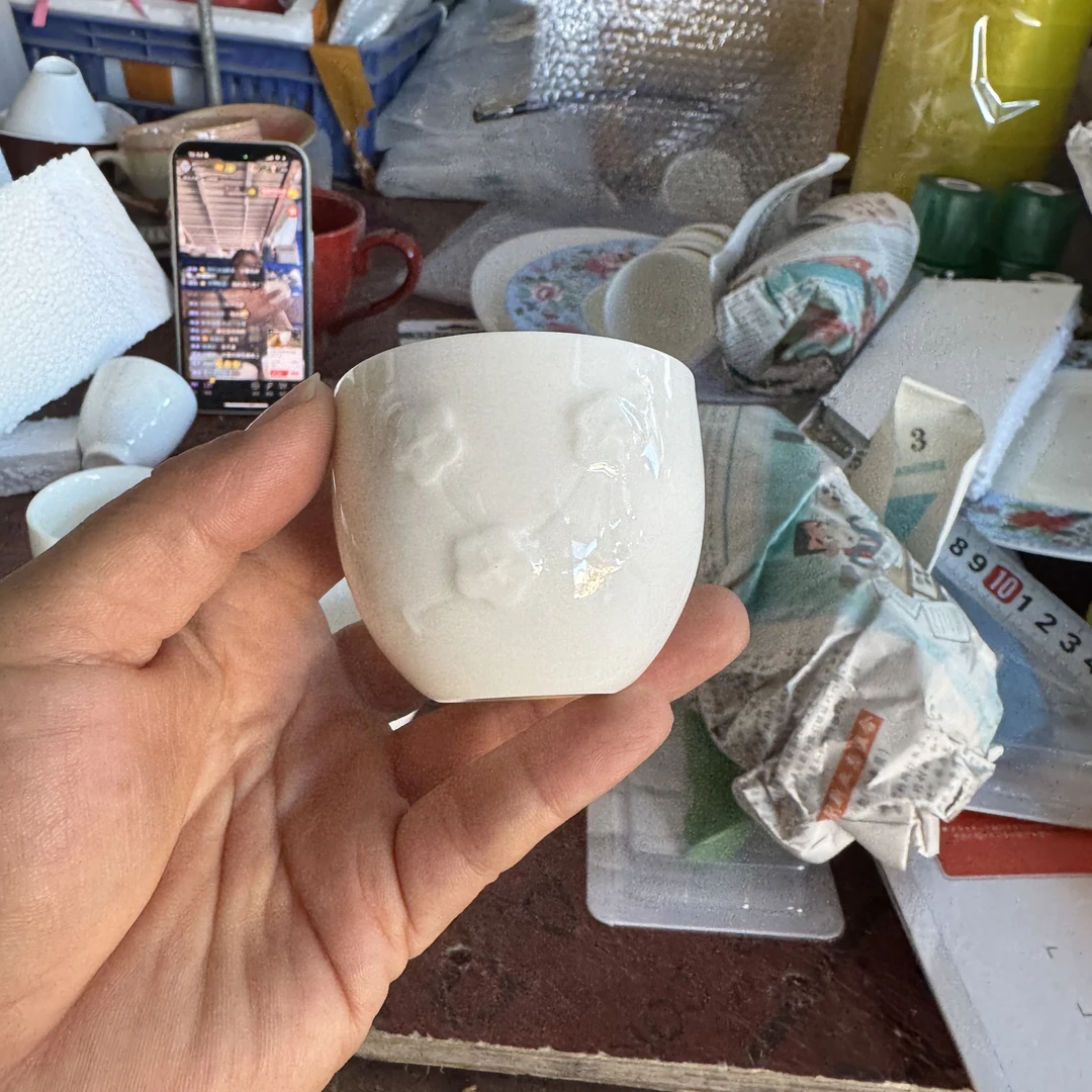 羊脂玉瓷猪油白小号冰梅主人杯