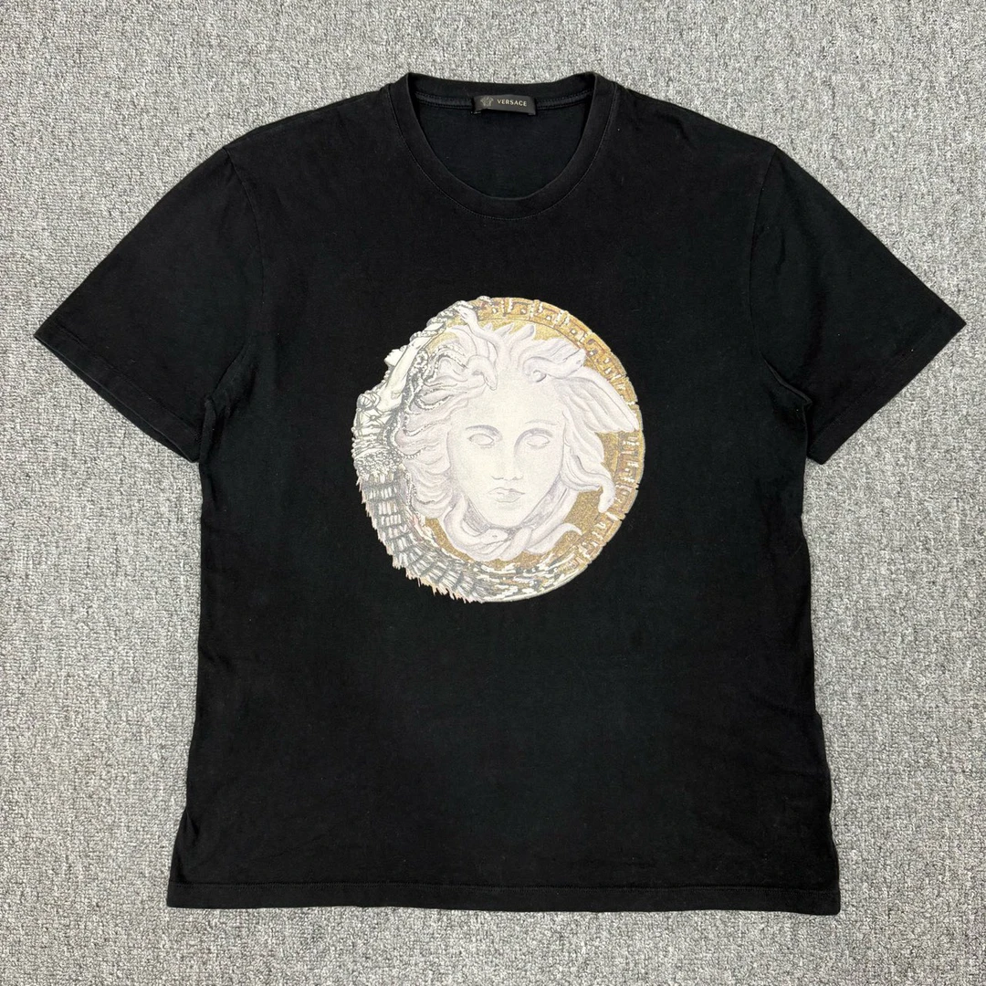 99新 VERSACE/范思哲 12528820 范思哲 黑色美杜莎人像短袖 L码