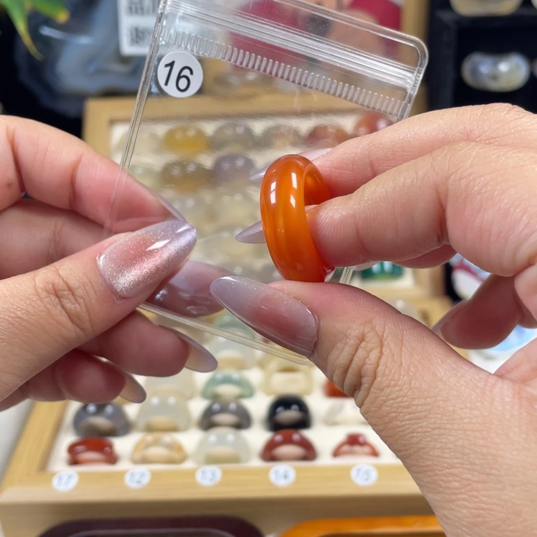 玛瑙/玉髓未镶嵌戒指16号港码18直径18.3（非质量问题.不退不换）