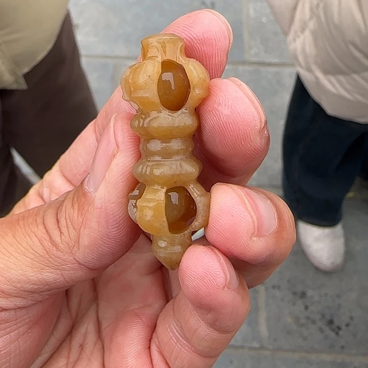 和田玉（糖玉）颈饰未镶嵌定制