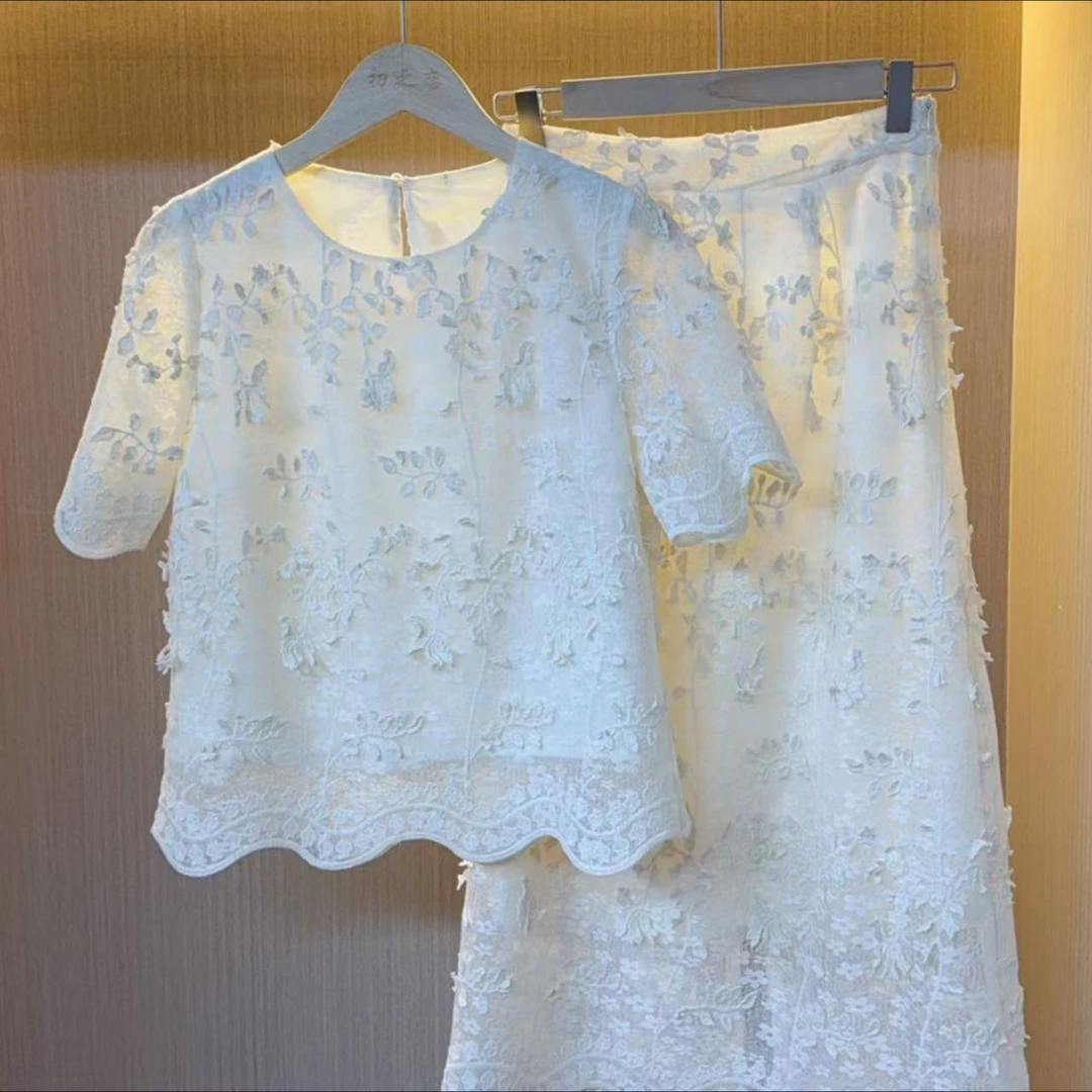 轻薄立体勾花刺绣上衣女夏季新款时尚套装高级感显瘦半身裙两件套