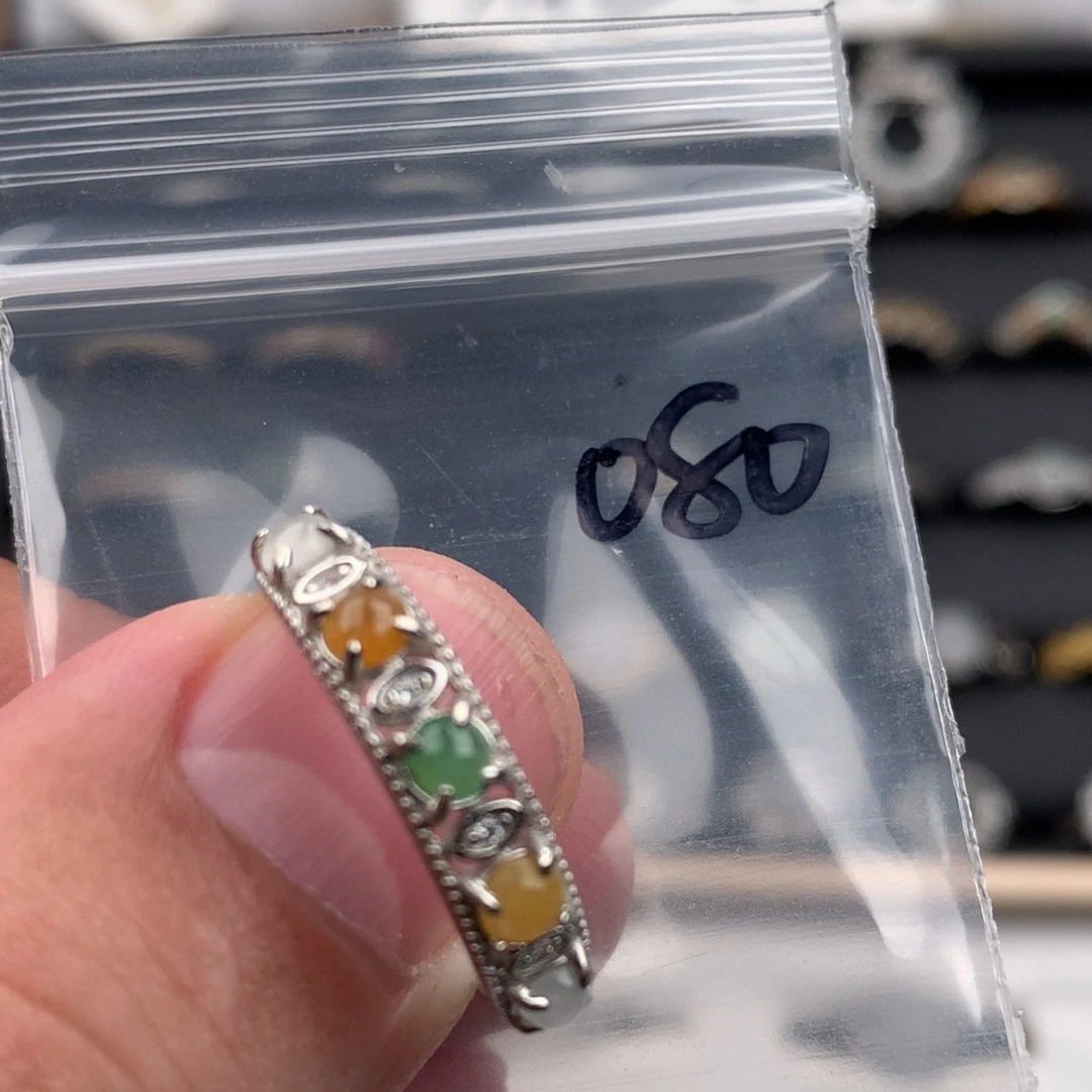 翡翠未镶嵌戒圈080