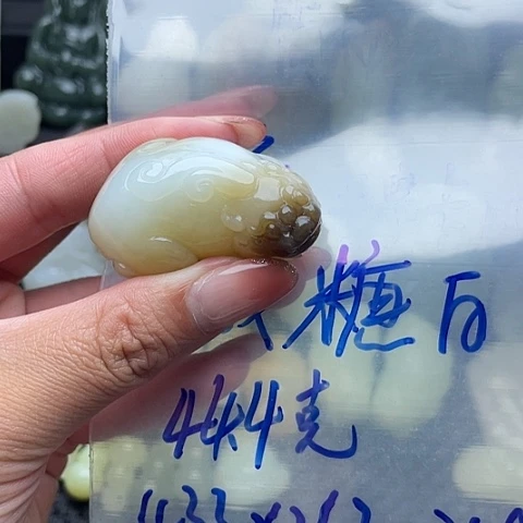 和田玉未镶嵌颈饰家*