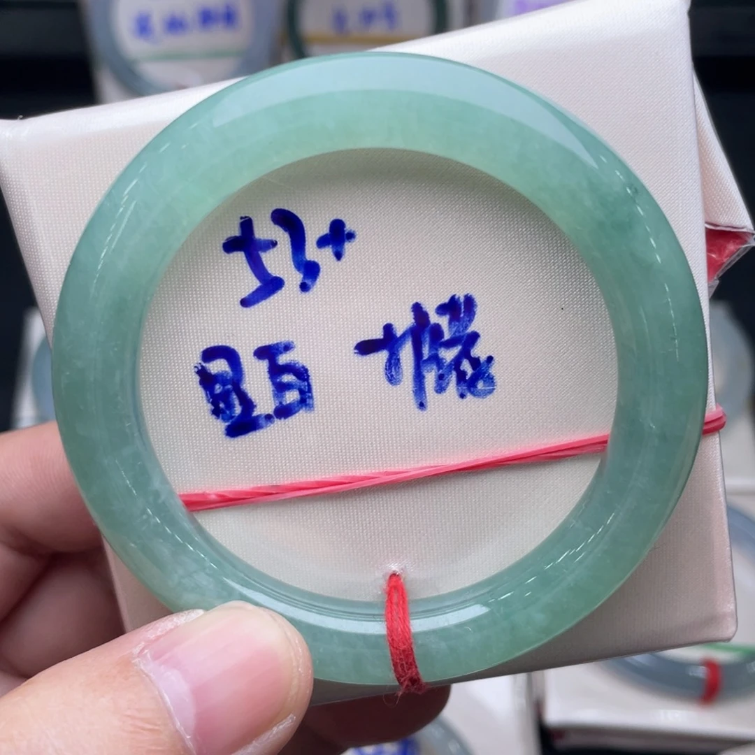 翡翠未镶嵌手镯翡翠手镯