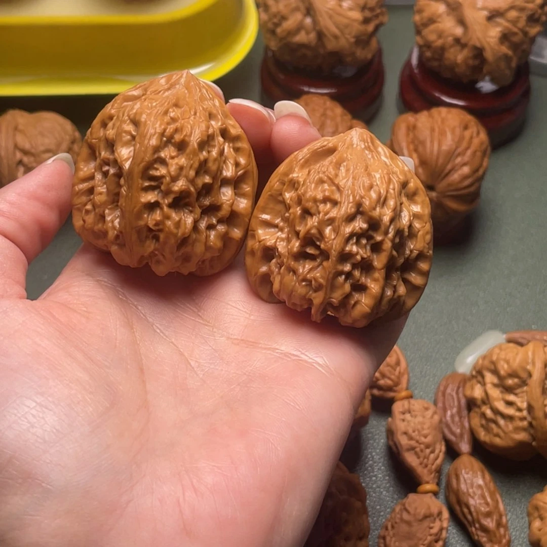 文玩核桃吊坠靠山王40尺