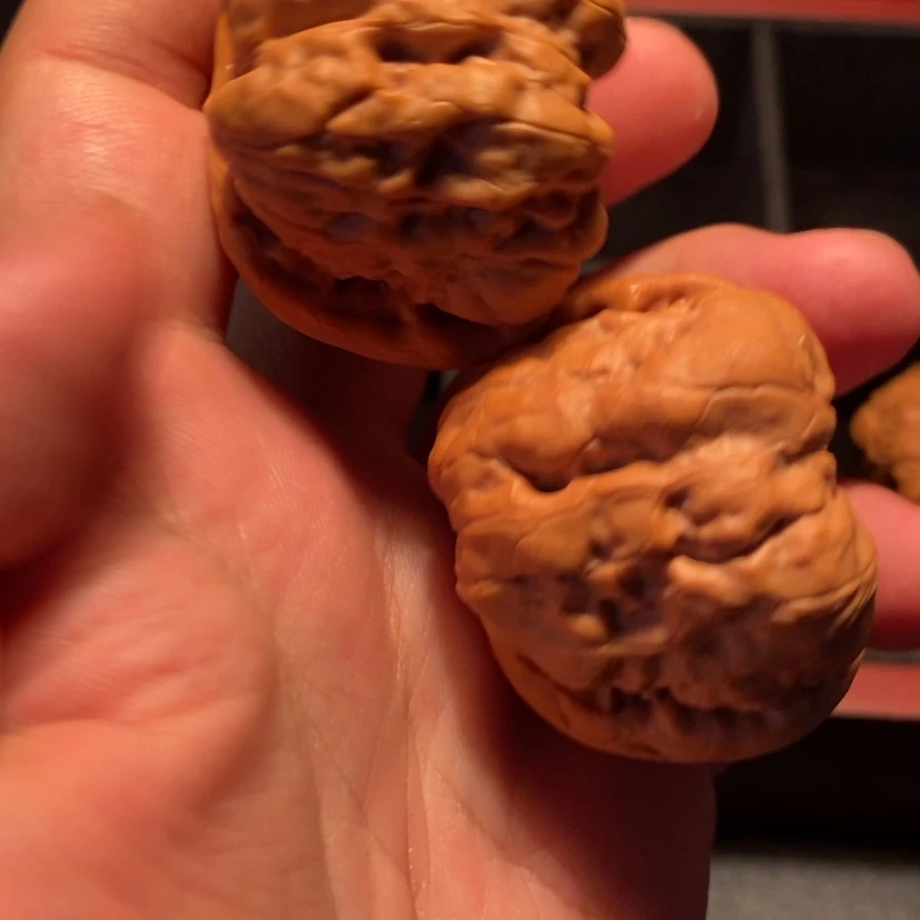 【闪购商品】文玩核桃吊坠木***林123456789