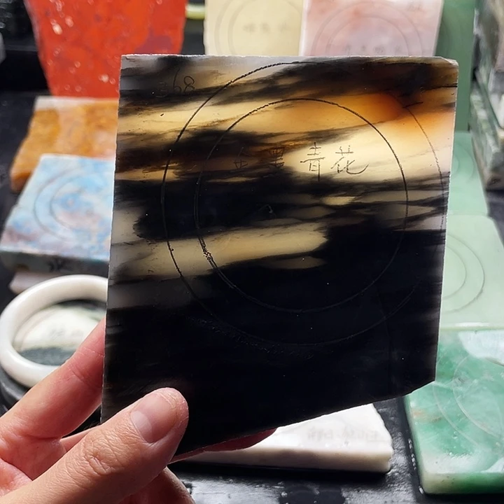 石英质玉未镶嵌手镯定制