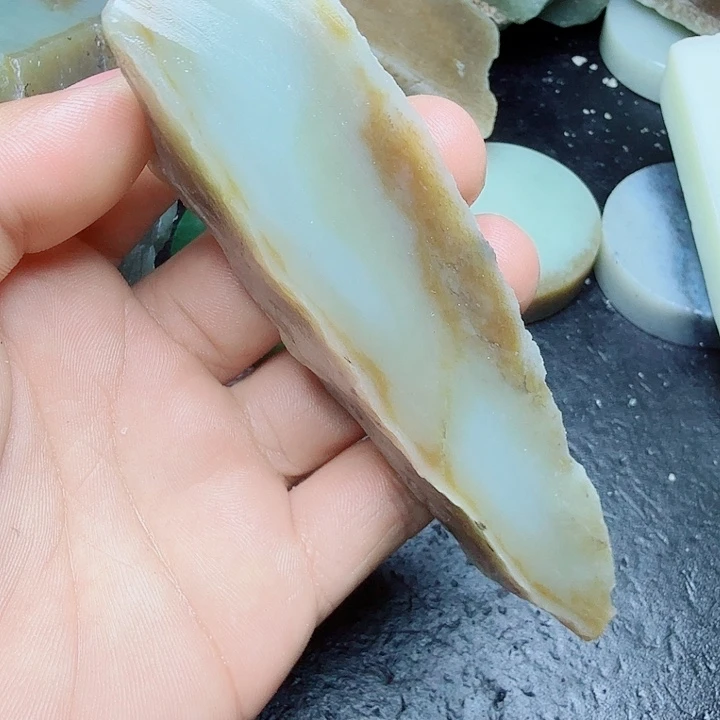 未镶嵌和田玉（糖玉）珠宝奇石
