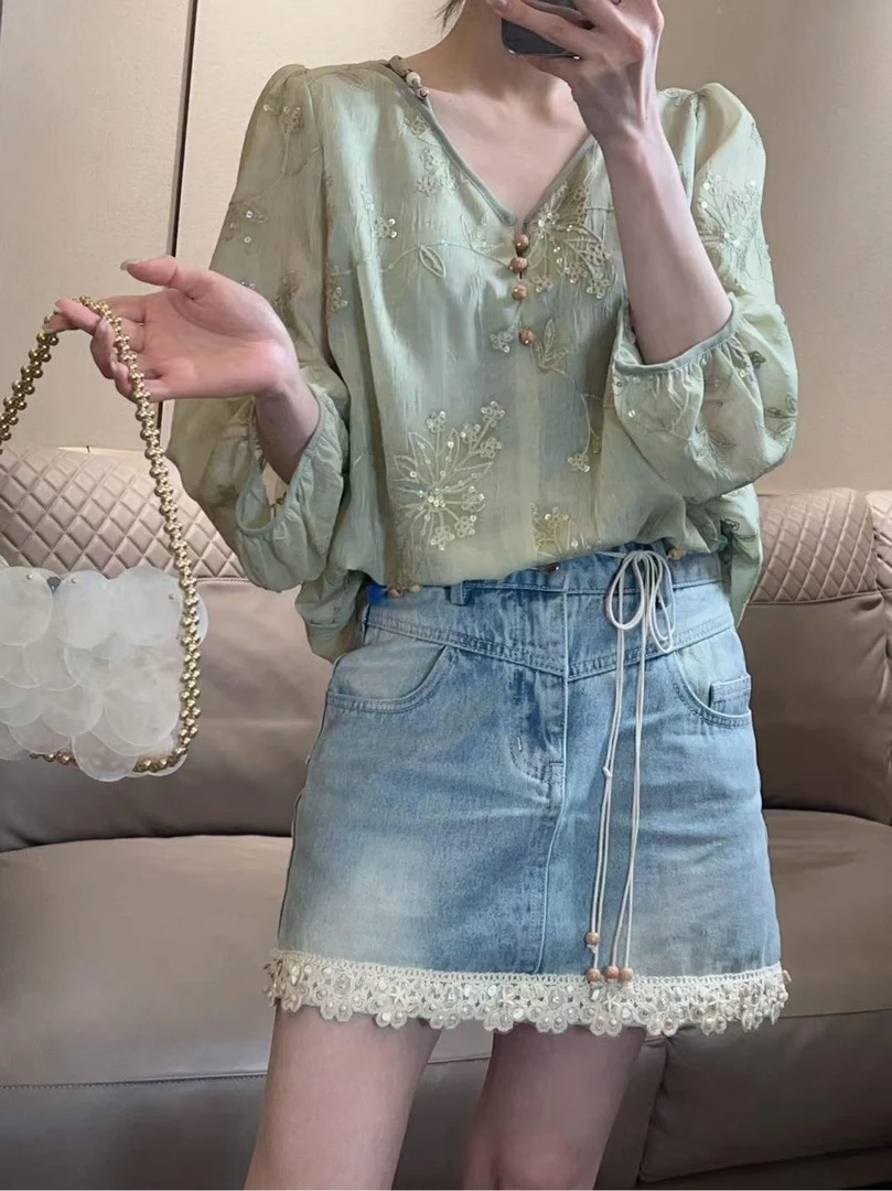 28716重工刺绣亮片V领小衫上衣宽松显瘦时尚百搭夏季女