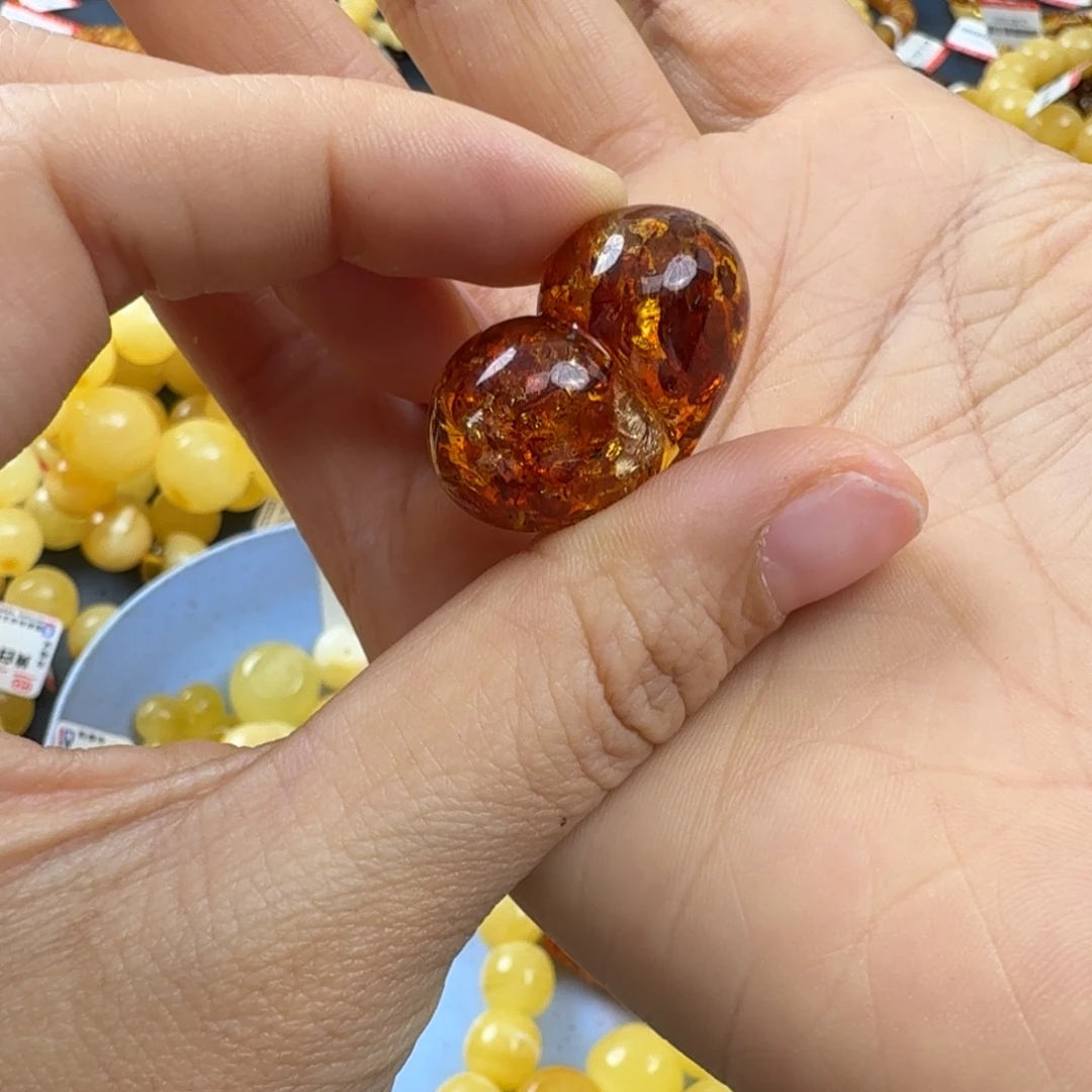 琥珀未镶嵌珠宝奇石