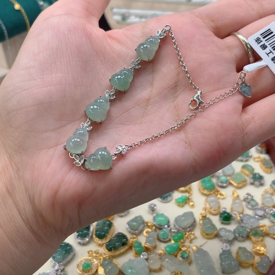 翡翠银S925镶嵌颈饰张**?手链