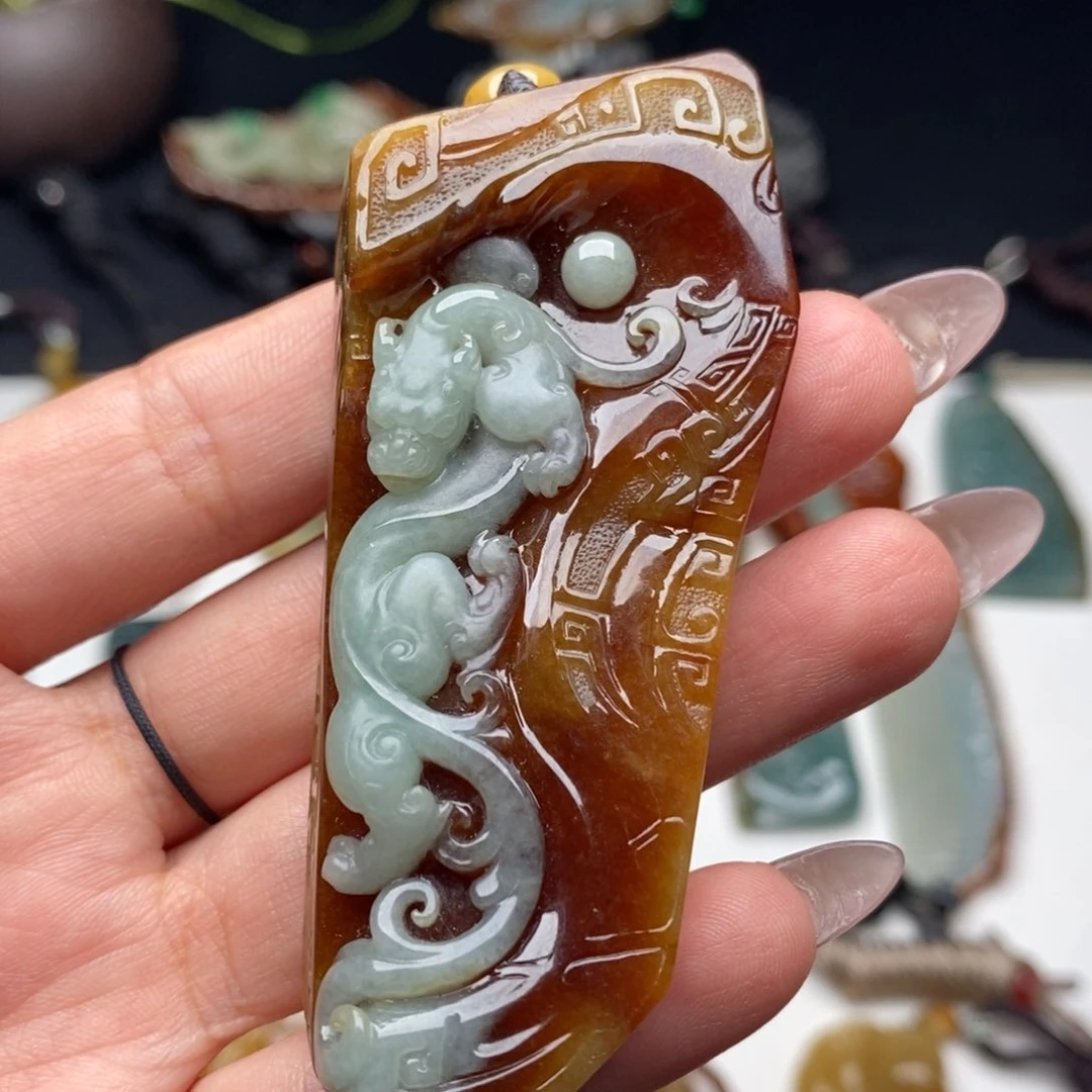 翡翠未镶嵌颈饰仿古