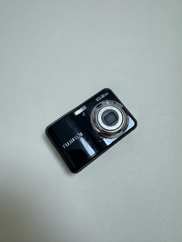 9新 Fujifilm/富士 富士A170 1020w像素 3倍 自备两节五号电池