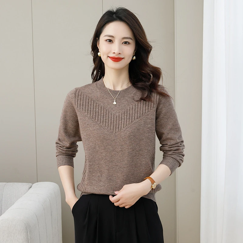 秋冬季新款圆领长袖羊毛衫女宽松显瘦拼色洋气百搭套头打底衫中厚