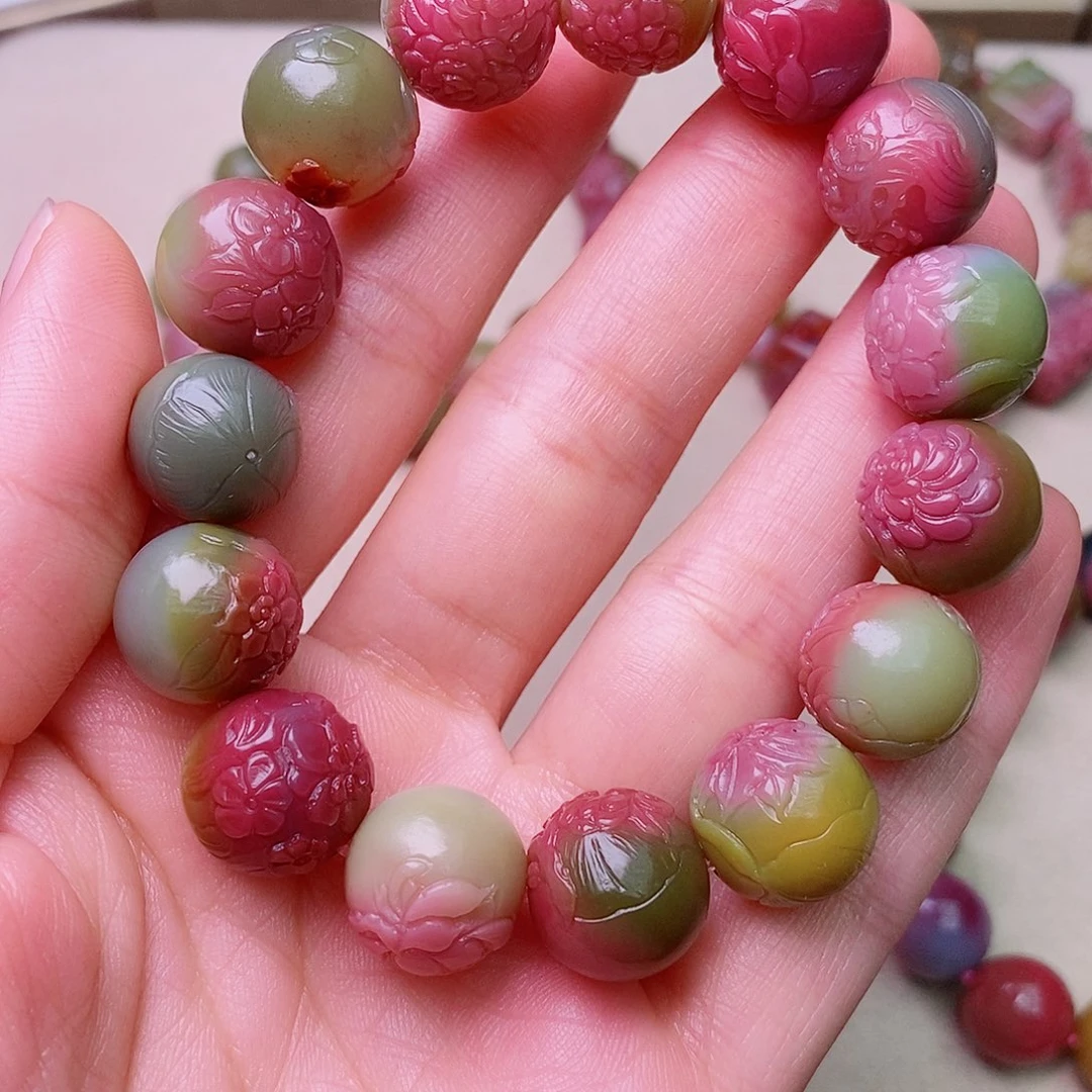 玉***轩玛瑙/玉髓未镶嵌珠宝奇石盐源玛瑙定制