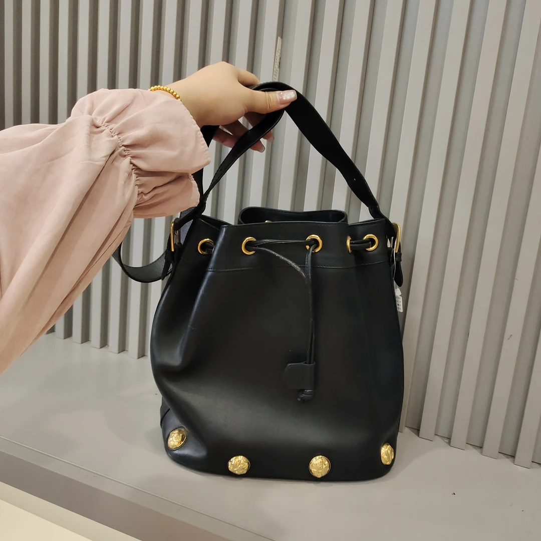 95新 FERRAGAMO/菲拉格慕 兔兔奢/菲拉格慕水桶包/240304096