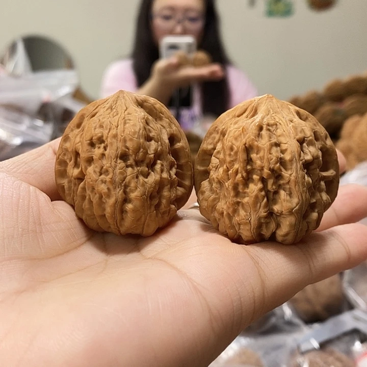 文玩核桃吊坠平谷凹底38