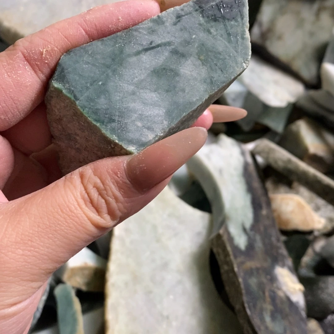 颈饰未镶嵌翡翠天然翡翠