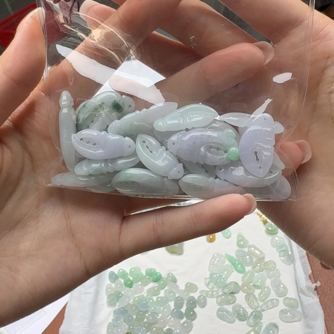 未镶嵌挂件翡翠福利1个，不包邮，拍邮费发货