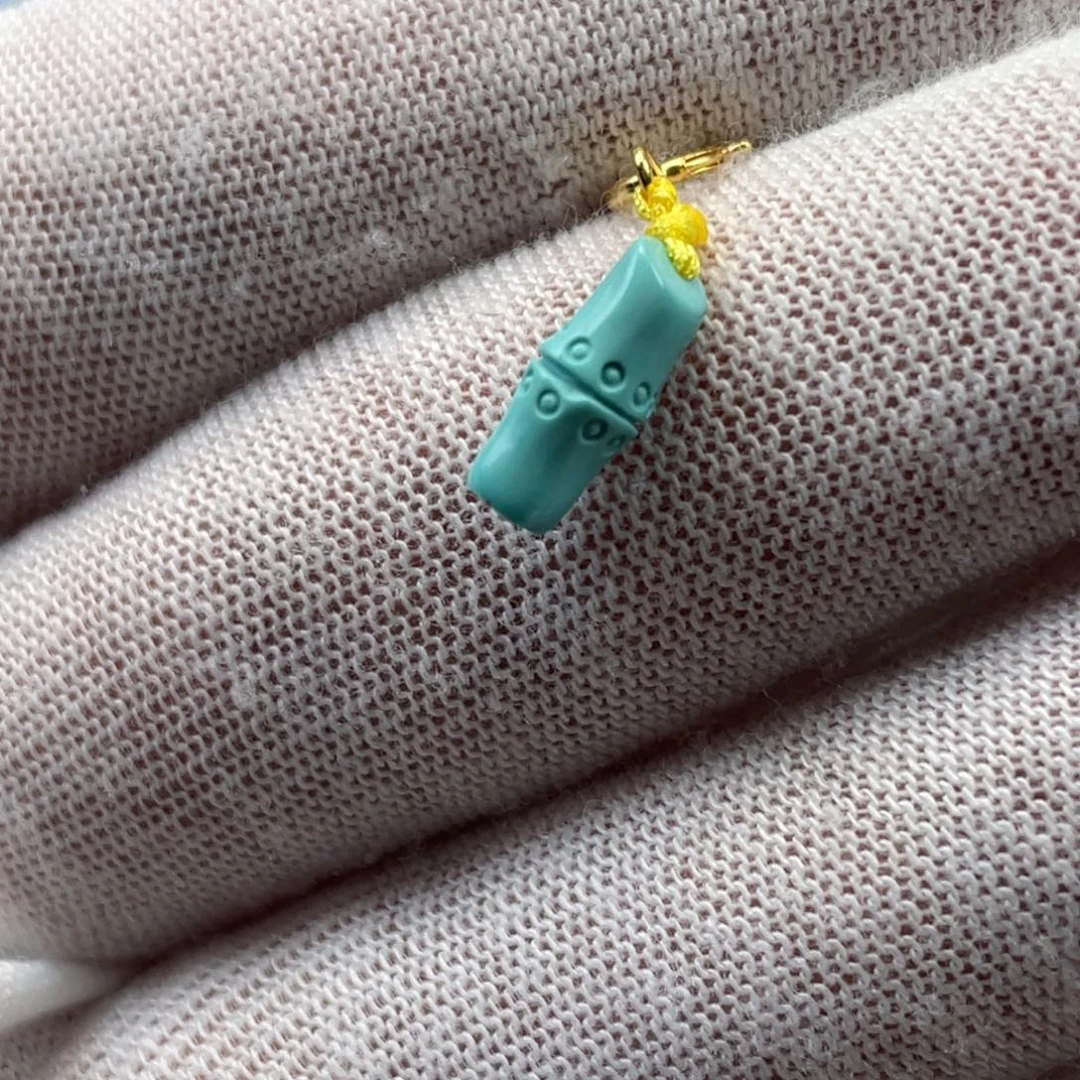 绿松石未镶嵌挂件