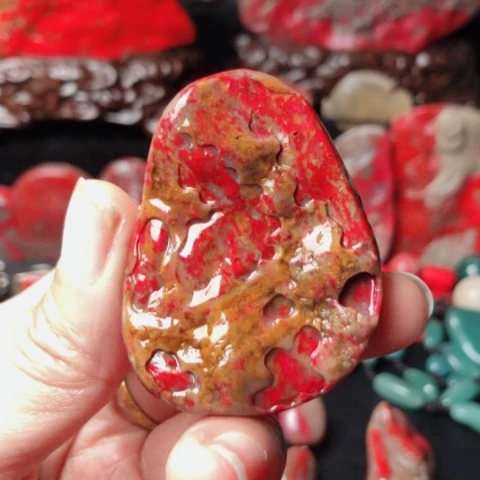 昌化鸡血石昌化鸡血石原石