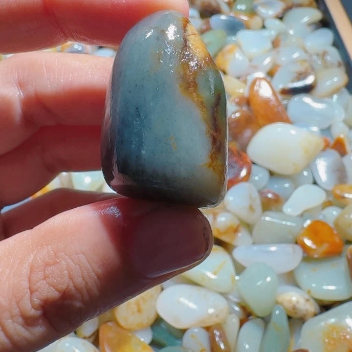 和田玉未镶嵌挂件19克