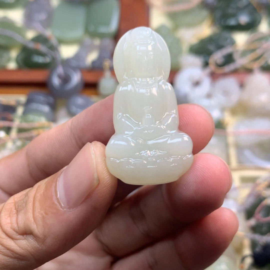 【闪购商品】颈饰未镶嵌和田玉