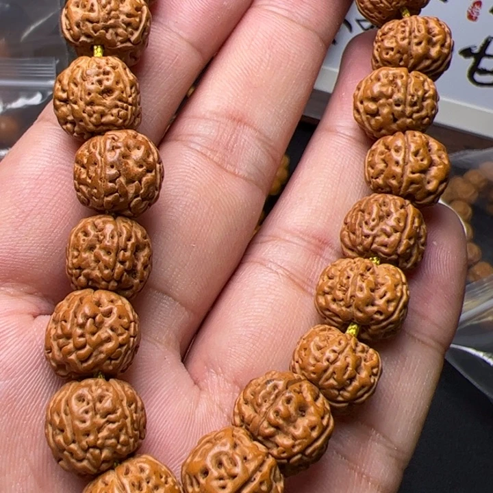 猴头核桃吊坠啦啦啦啦