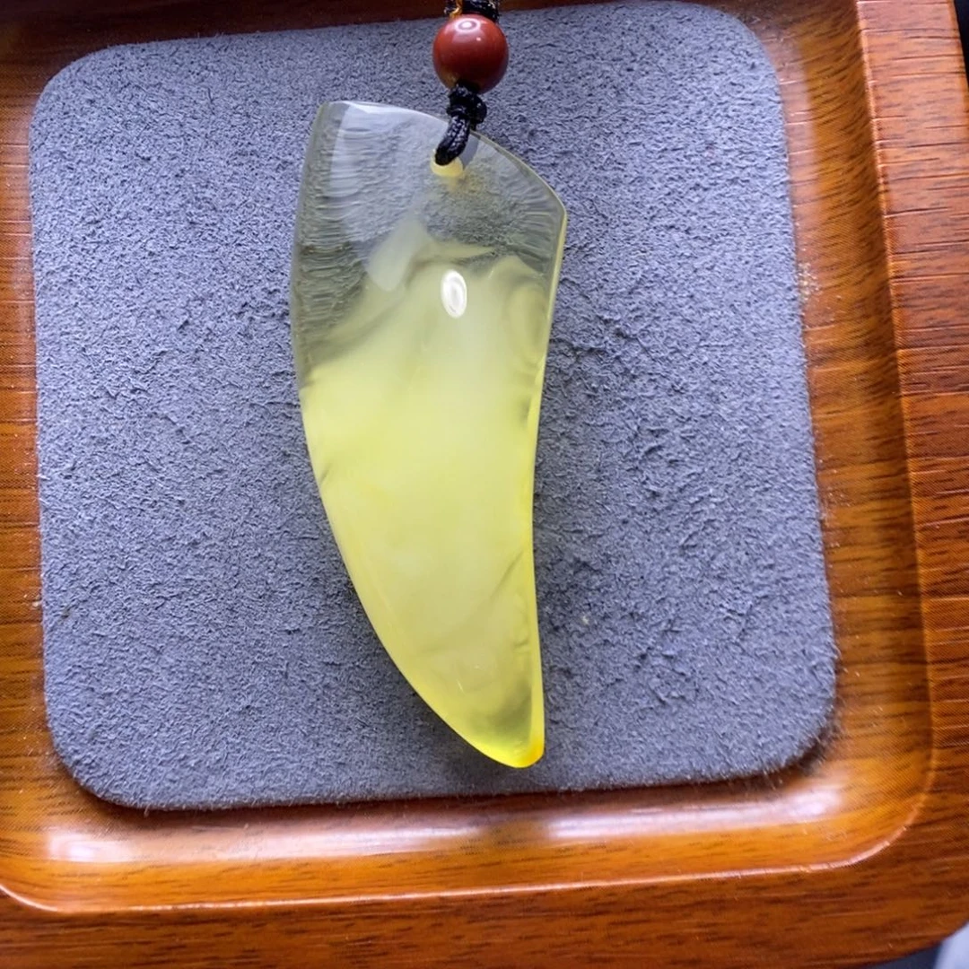 不***年蜜蜡颈饰未镶嵌郎