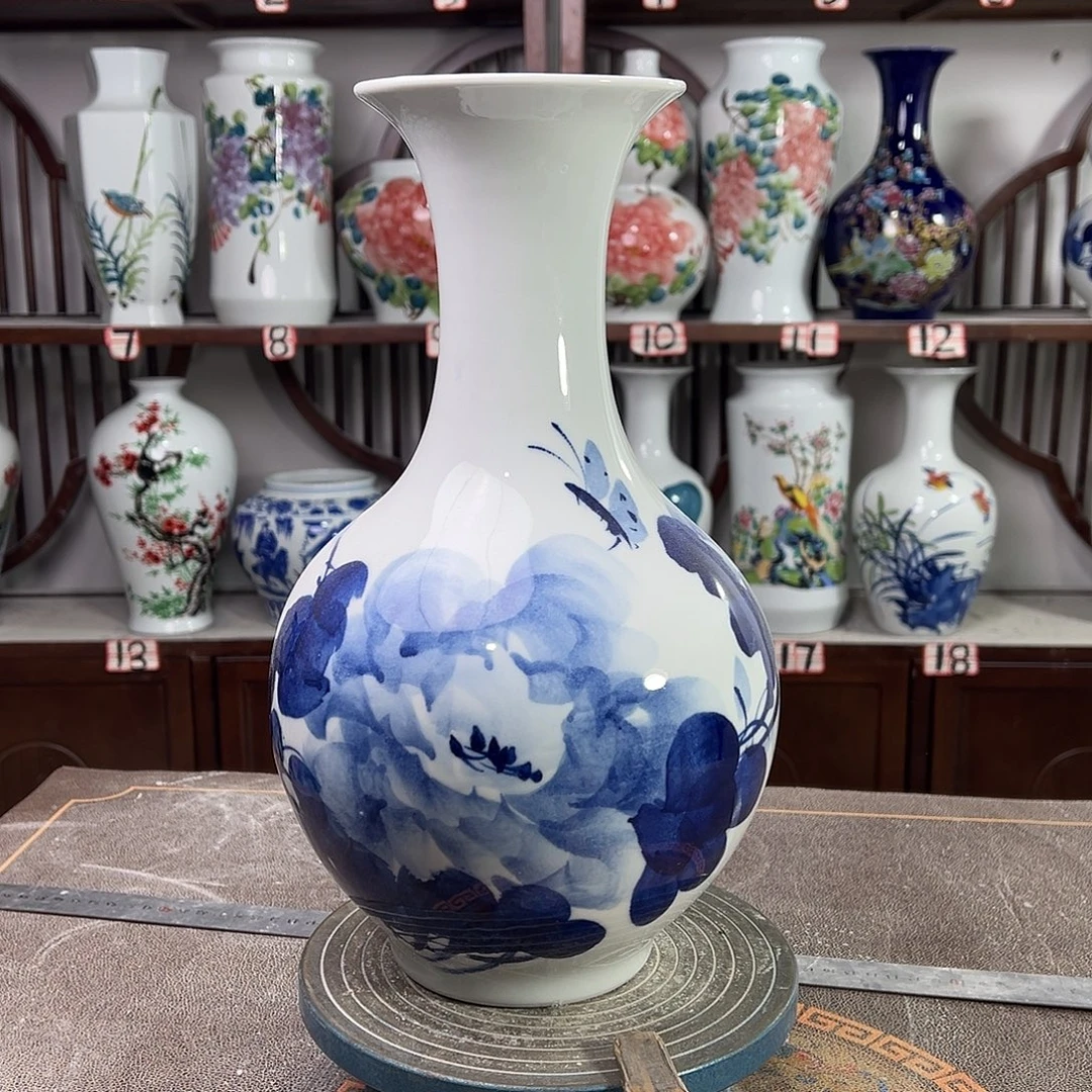 陶摆件景德镇陶瓷赏青牡