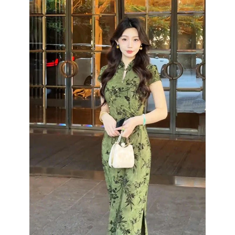 新中式复古绿色碎花改良旗袍裙年轻款漂亮独特收腰温柔气质连衣裙