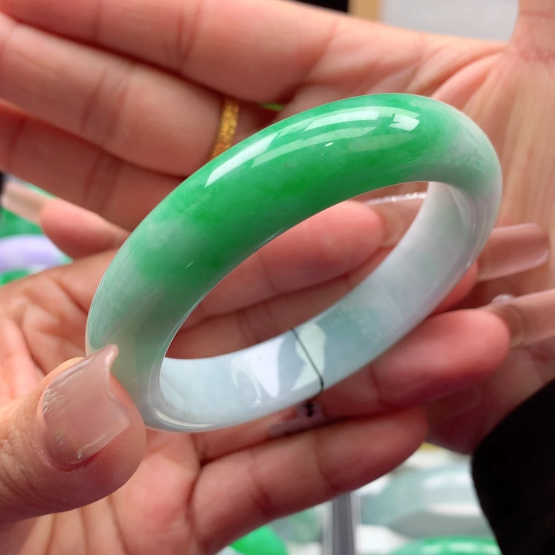 未镶嵌手镯翡翠甩缅甸