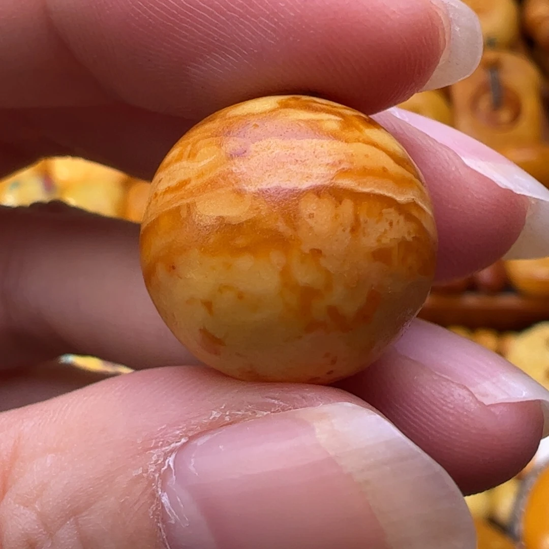 琥珀未镶嵌珠宝奇石18