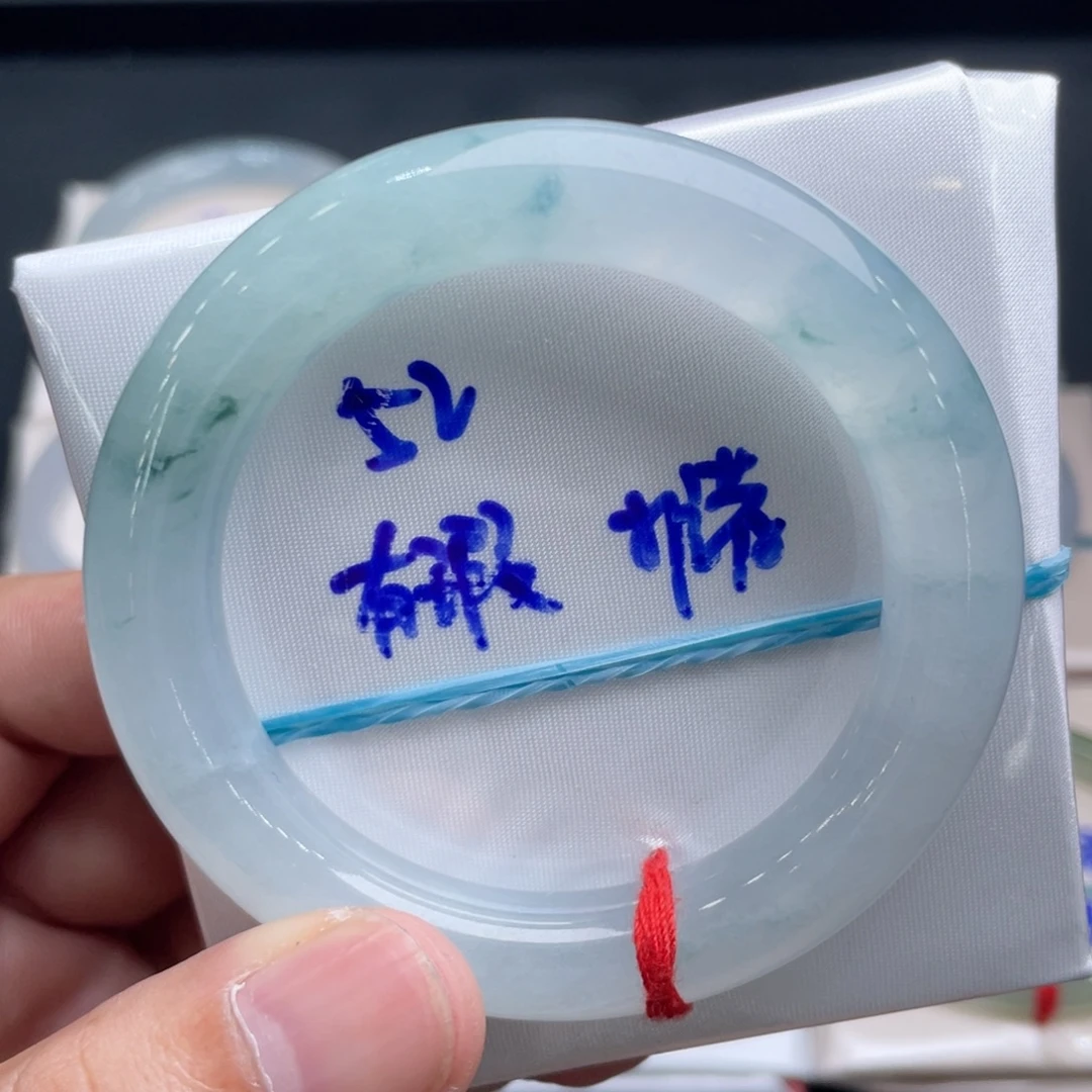 翡翠未镶嵌手镯翡翠手镯05