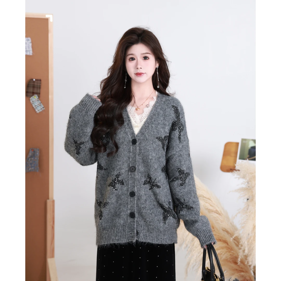 QC李潇洒 微胖大码秋冬格雷系亮片蝴蝶开衫V领宽松慵懒针织毛衣