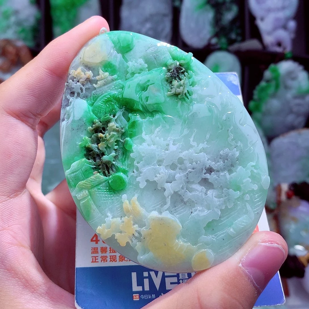 翡翠未镶嵌颈饰挂件