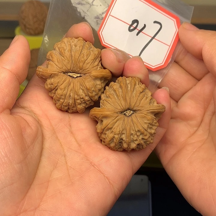 文玩核桃把件麒麟