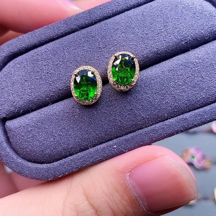 银S925镶嵌透辉石耳钉