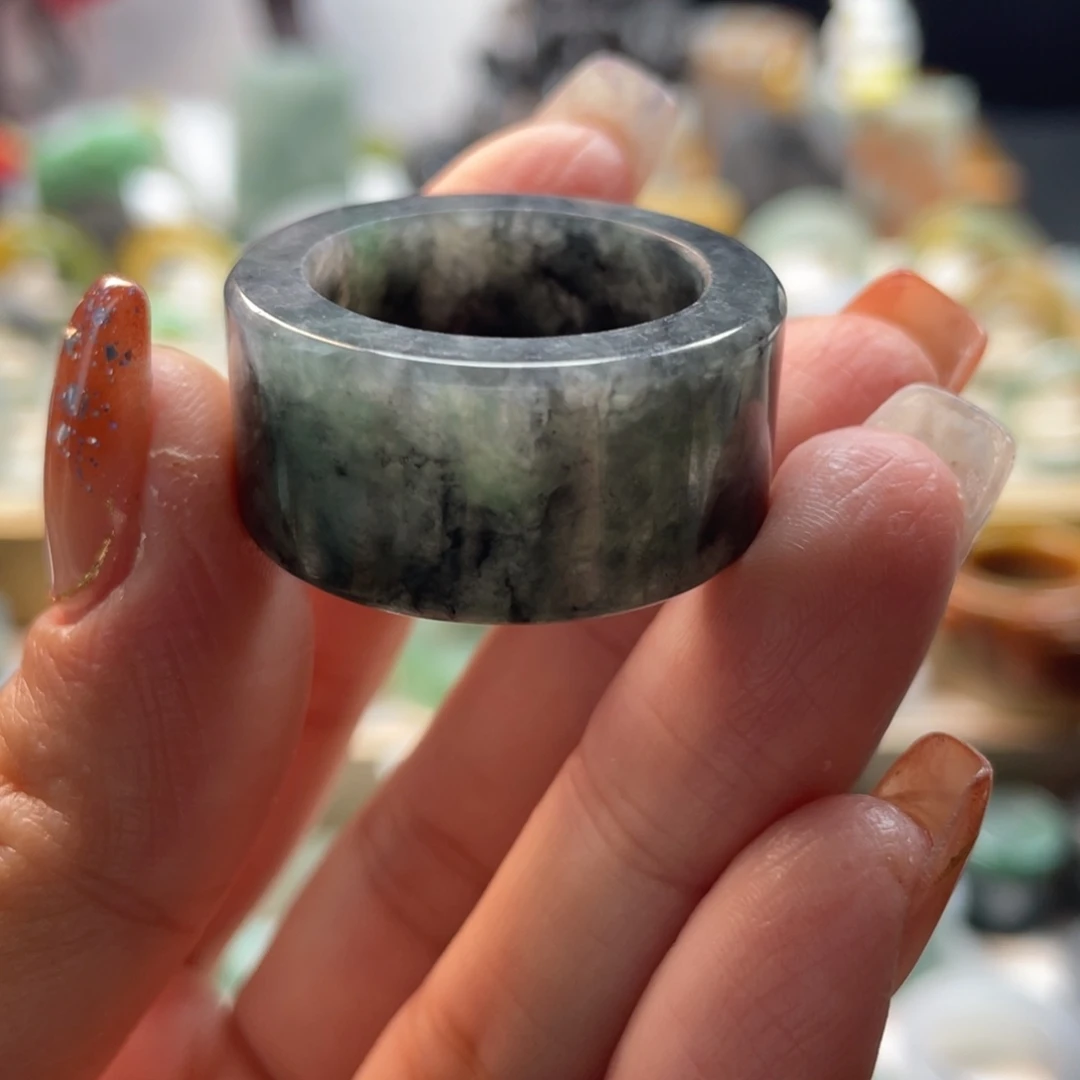 定制翡翠未镶嵌戒指