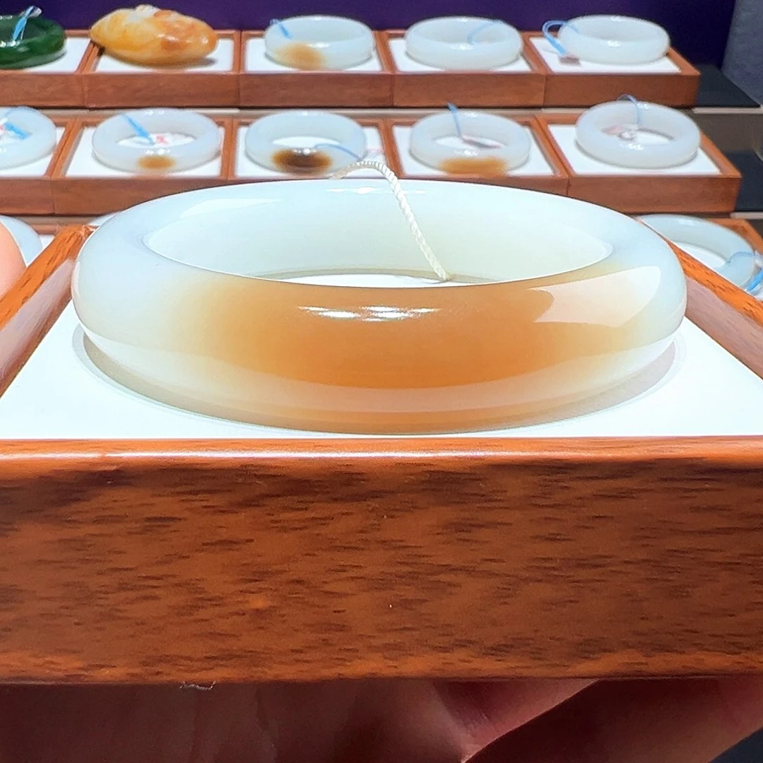 和田玉手镯未镶嵌56 57