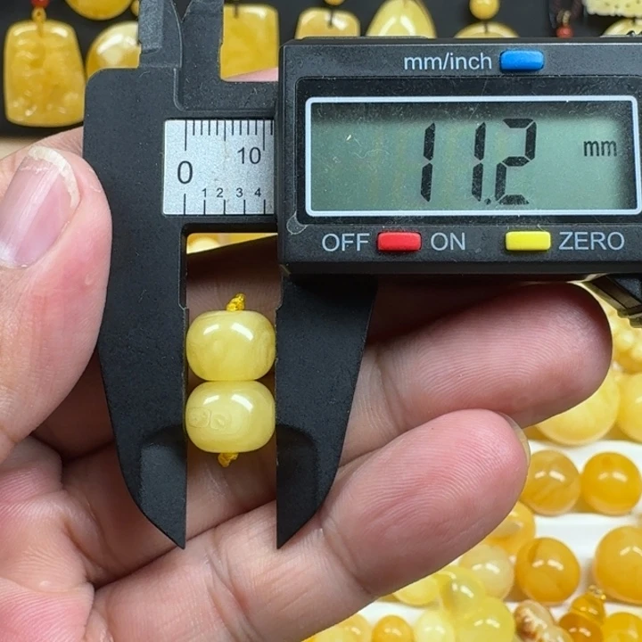 蜜蜡未镶嵌颈饰对珠